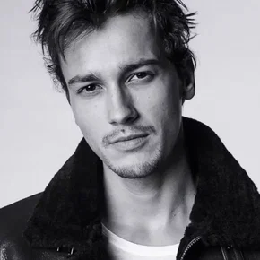 Photo star :  Michel Biel