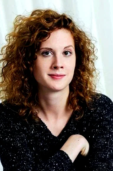  Julia Riedler