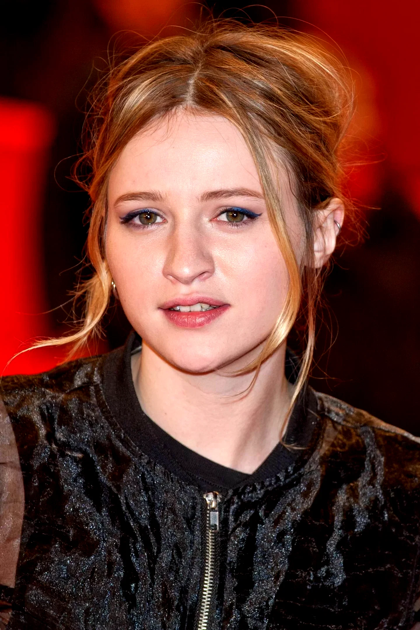 Christa Theret