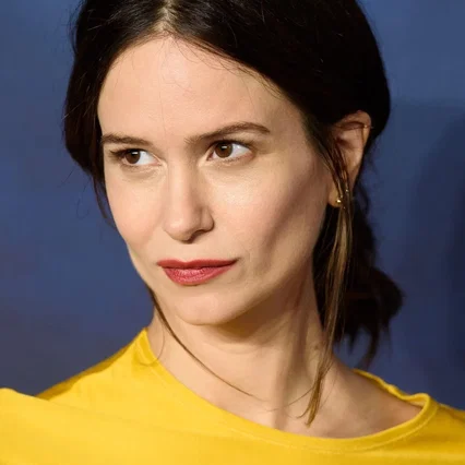 Katherine Waterston