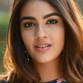 Photo star :  Kavya Thapar