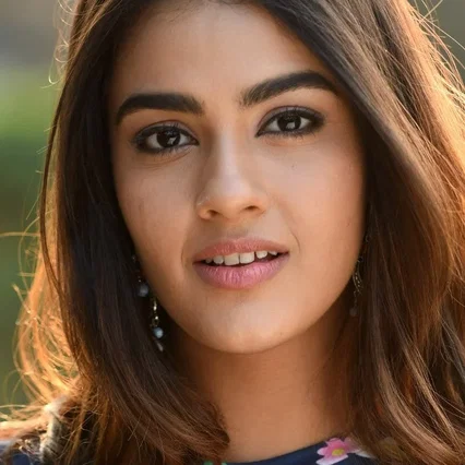  Kavya Thapar