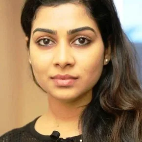 Photo star :  Satna Titus