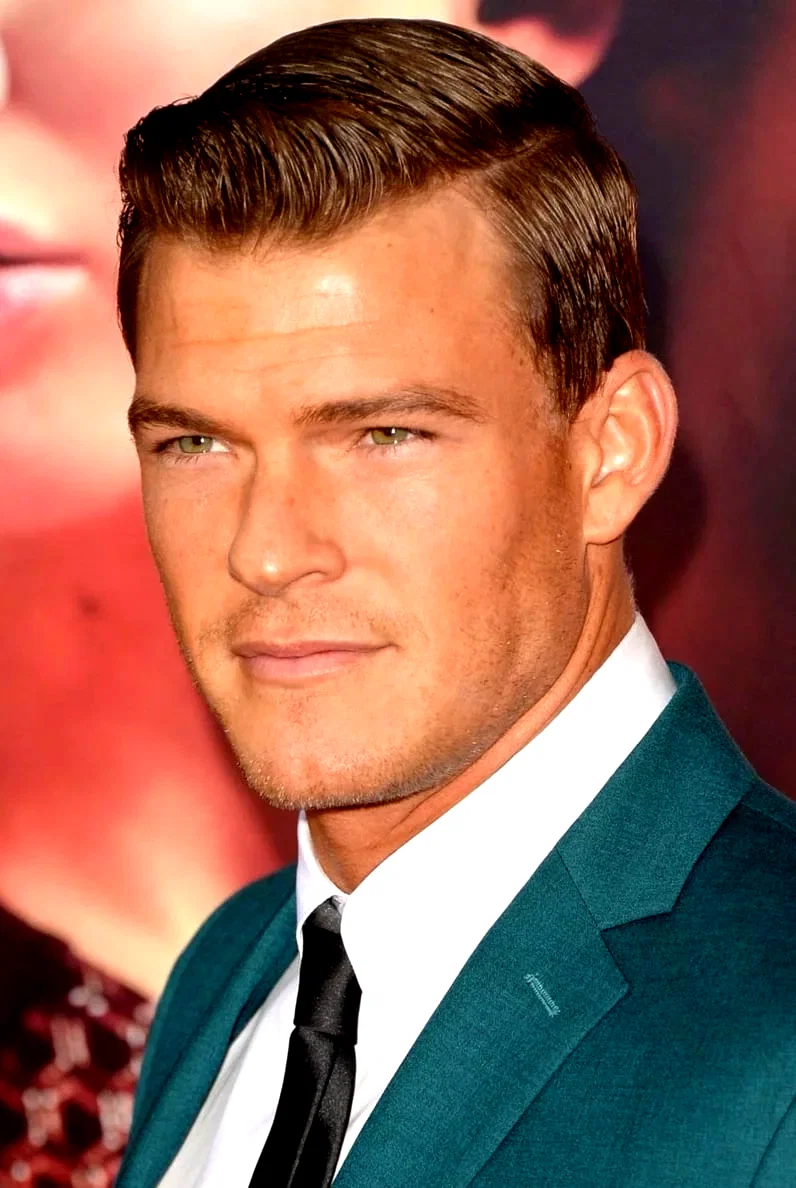 Alan Ritchson