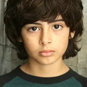 Photo star :  Adan James Carrillo