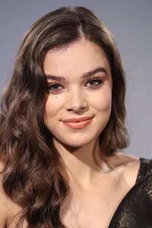 Hailee Steinfeld photo