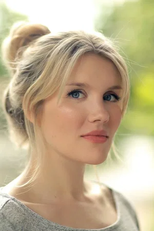Emerald Fennell photo