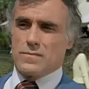 Daniel Ades