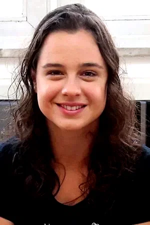 Julia Bernat