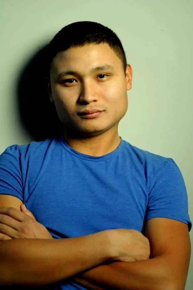  Azamat Nigmanov