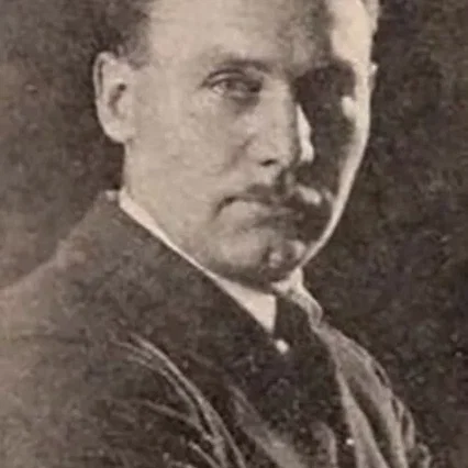  Alan Crosland