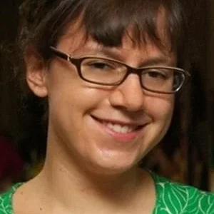  Joanna Arnow