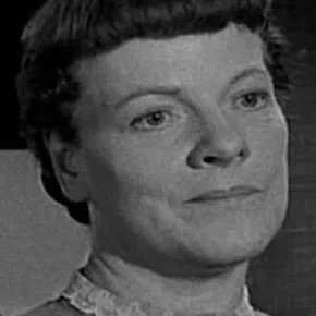 Photo star : Peg Hillias