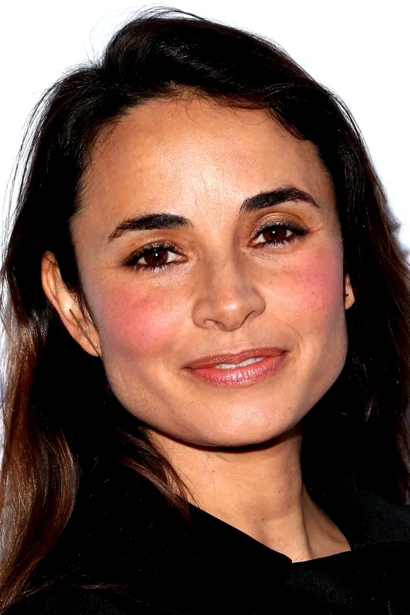 Mia Maestro