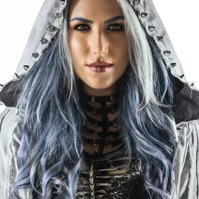Photo star :  Alissa White-Gluz
