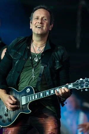  Vivian Campbell photo