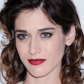 Photo star : Lizzy Caplan