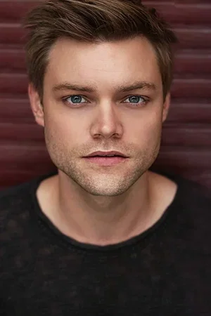  Julian Mau photo