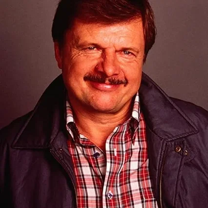  John Karlen