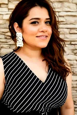  Shikha Talsania