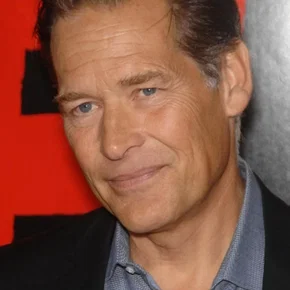 Photo star : James Remar