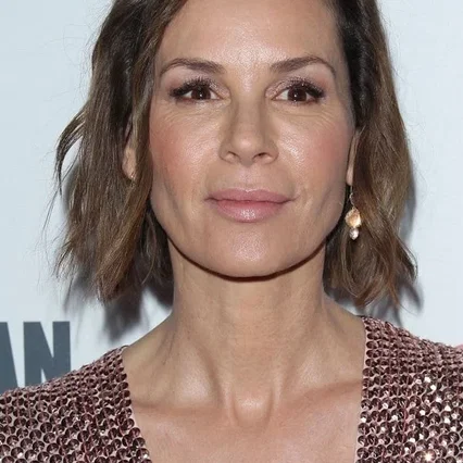 Embeth Davidtz