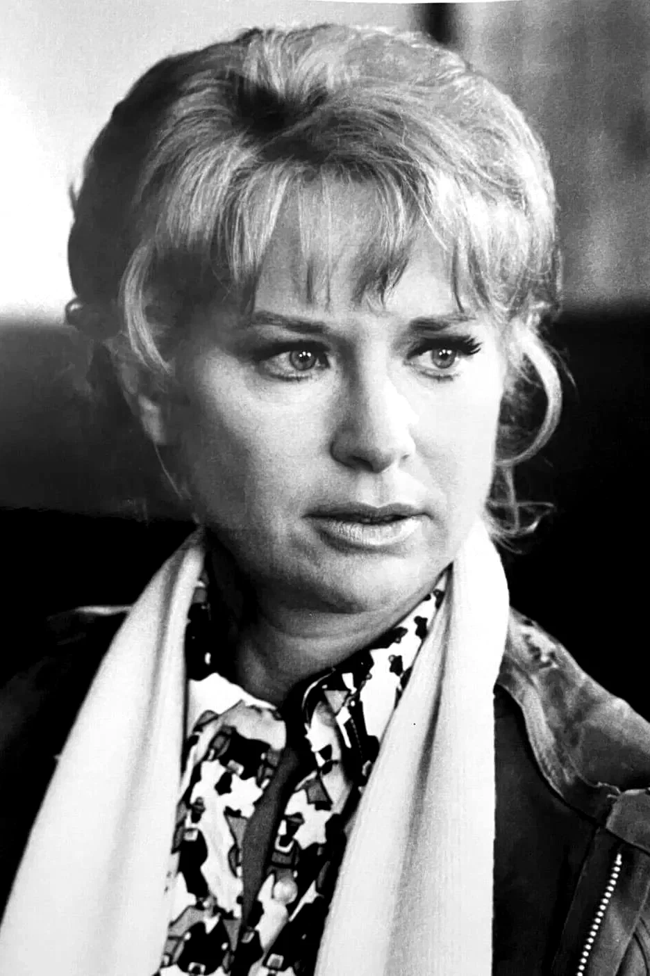  Lois Nettleton