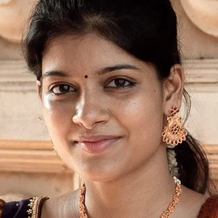  Monisha Blessy