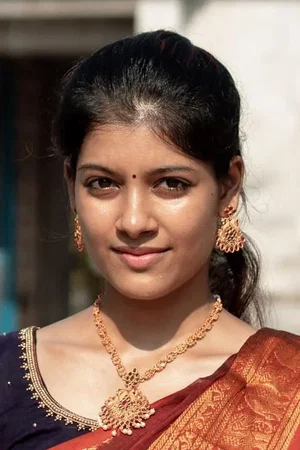  Monisha Blessy