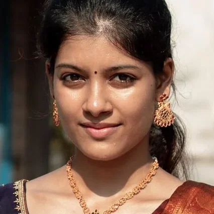  Monisha Blessy