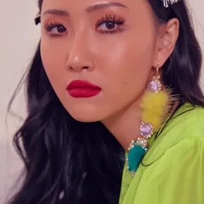Photo star :  Hwasa