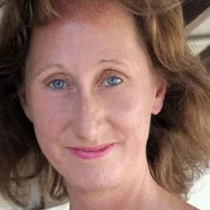  Vivienne Soan