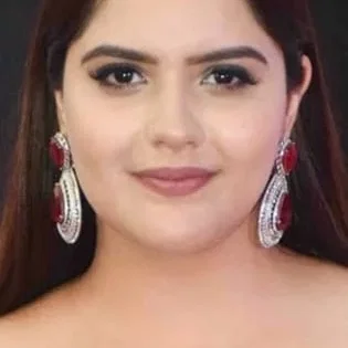  Anjali Anand