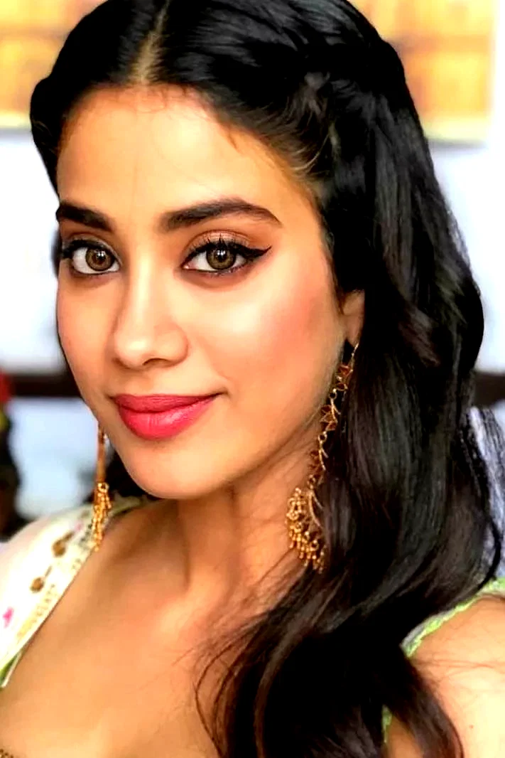  Janhvi Kapoor