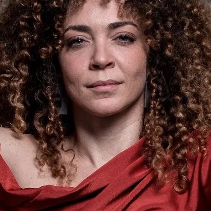  Laila Garin