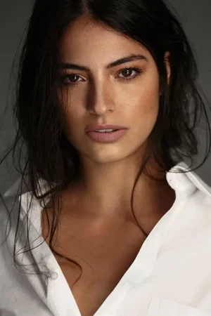  Cynthia Senek