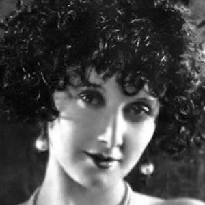  Mae Busch