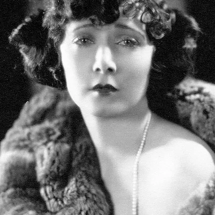  Mae Busch
