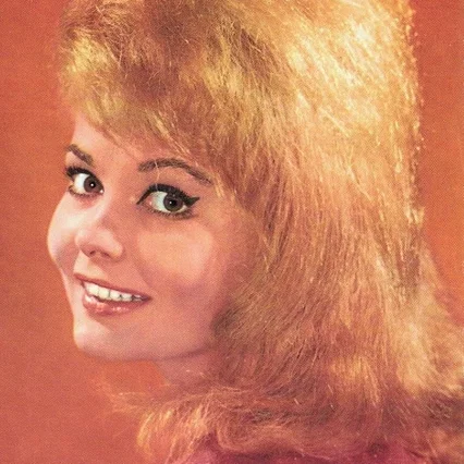  Veronique Vendell