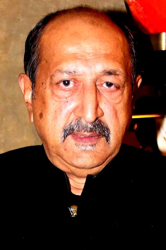  Tinnu Anand