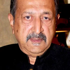 Photo star :  Tinnu Anand