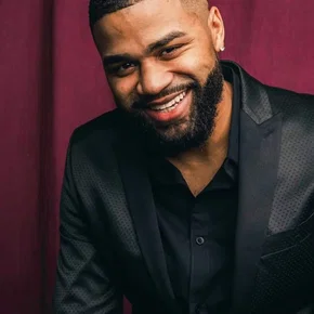Photo star :  Eric Robinson Jr.