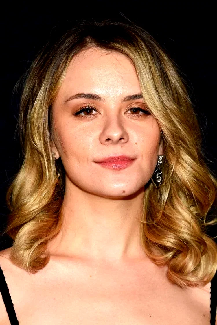  Dasha Nekrasova