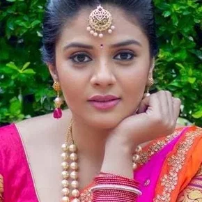Photo star :  Sreemukhi