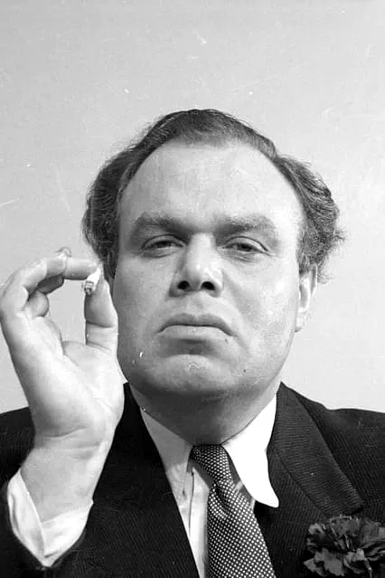 Peter Bull