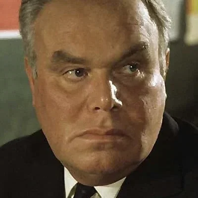 Peter Bull