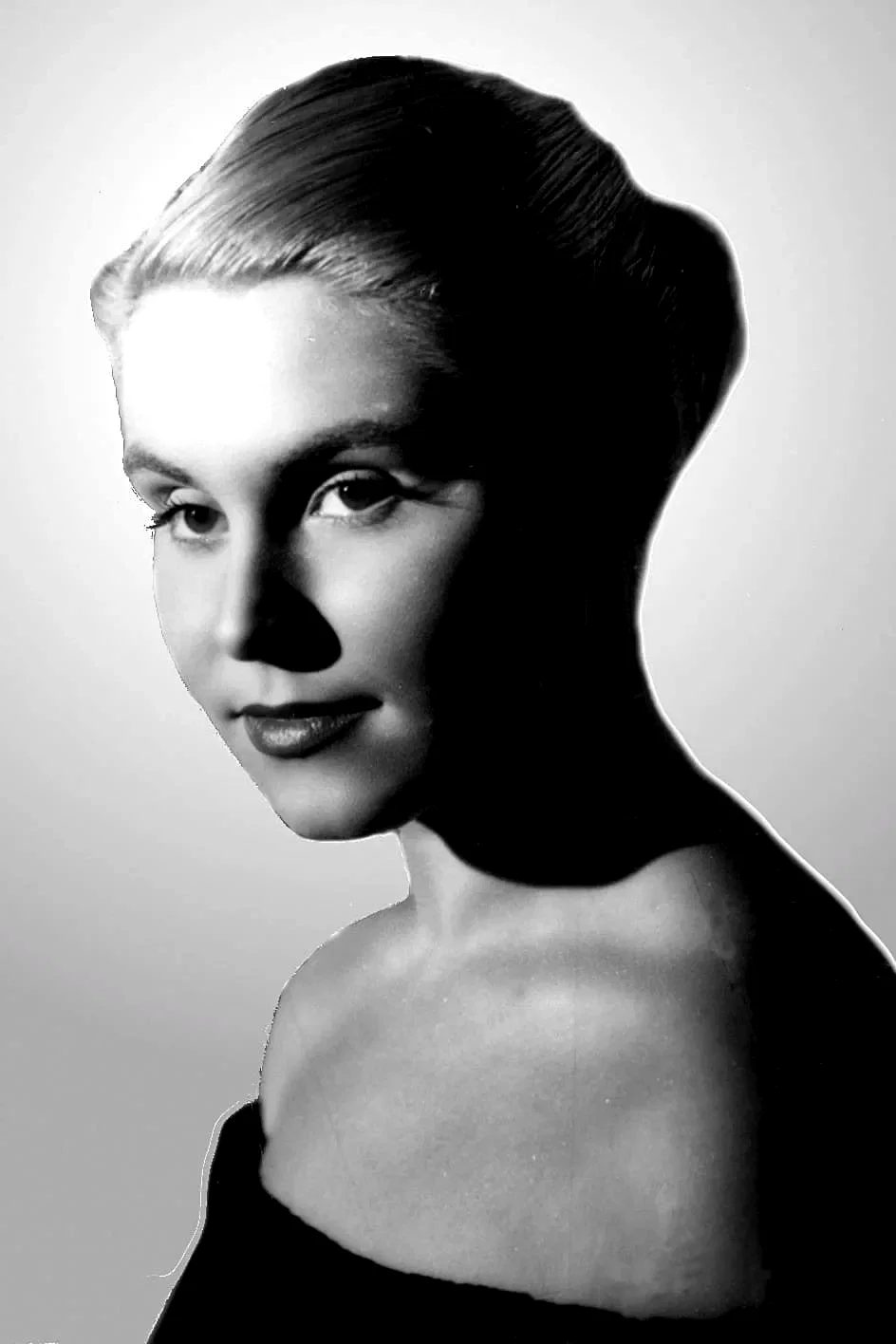 Nadine  Basile