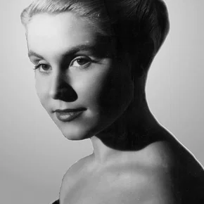Photo star : Nadine  Basile