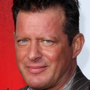 Photo star : Costas Mandylor