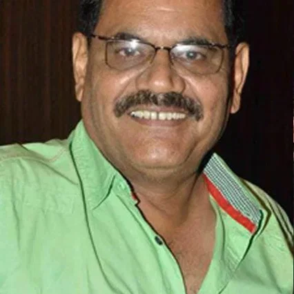  Mushtaq Khan